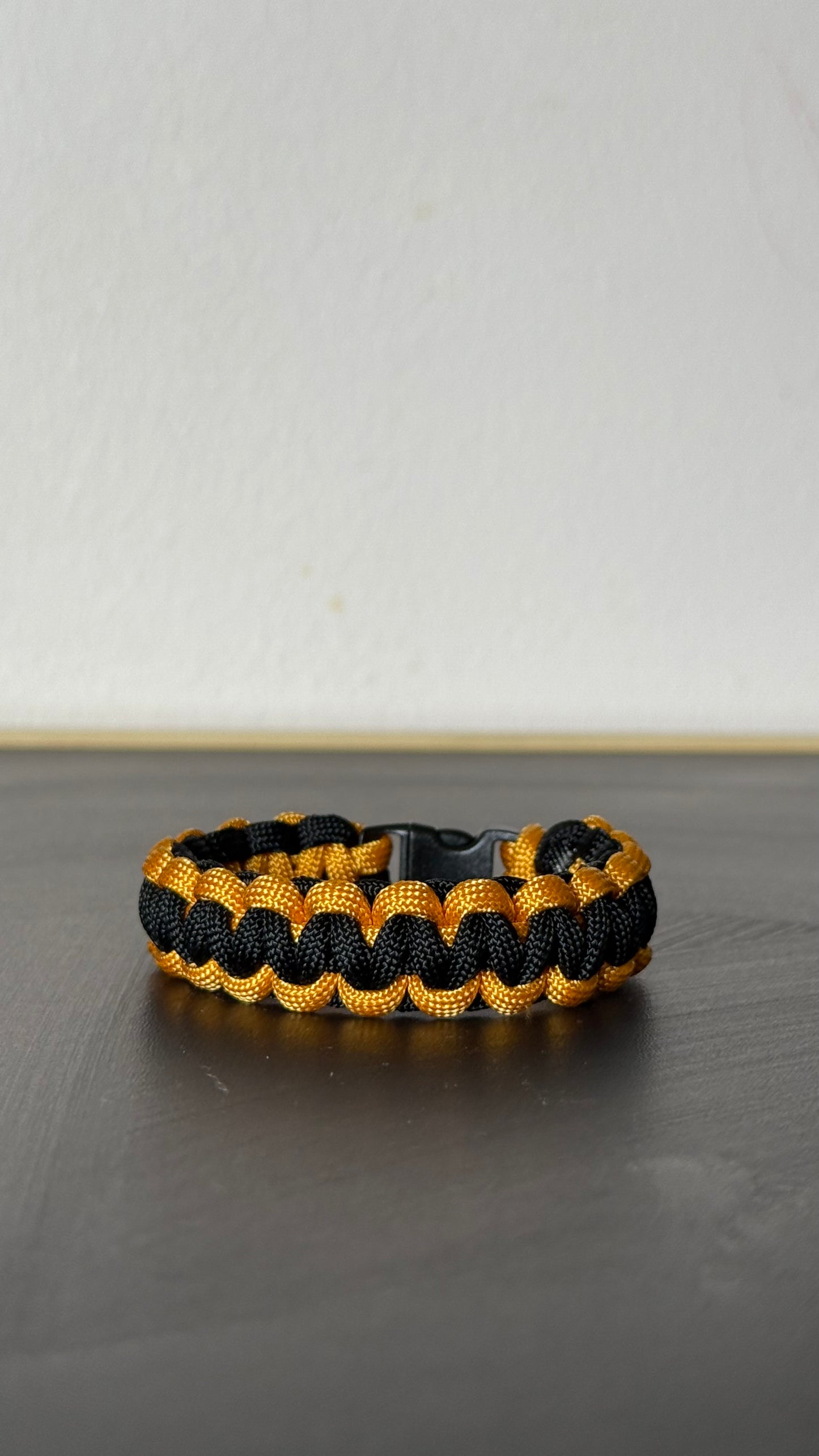Bracelet en paracorde Jaune et Noir