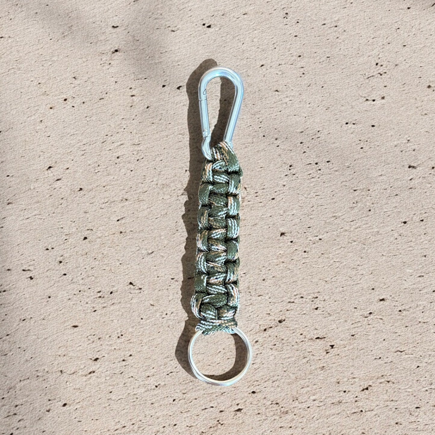 Porte-clés en paracorde vert militaire