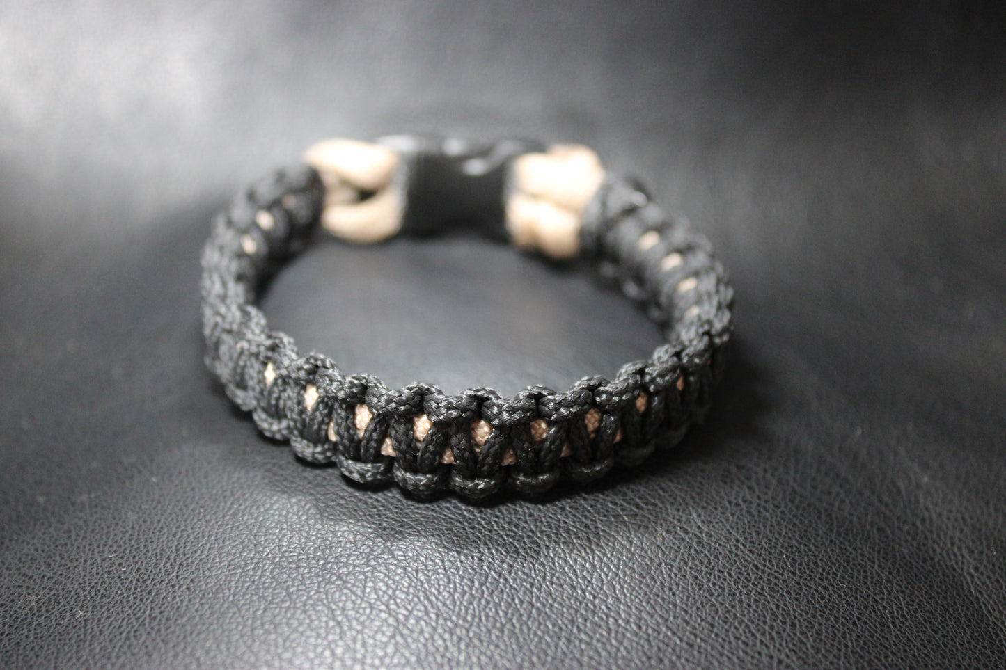 Bracelet en paracorde fin Noir et Beige