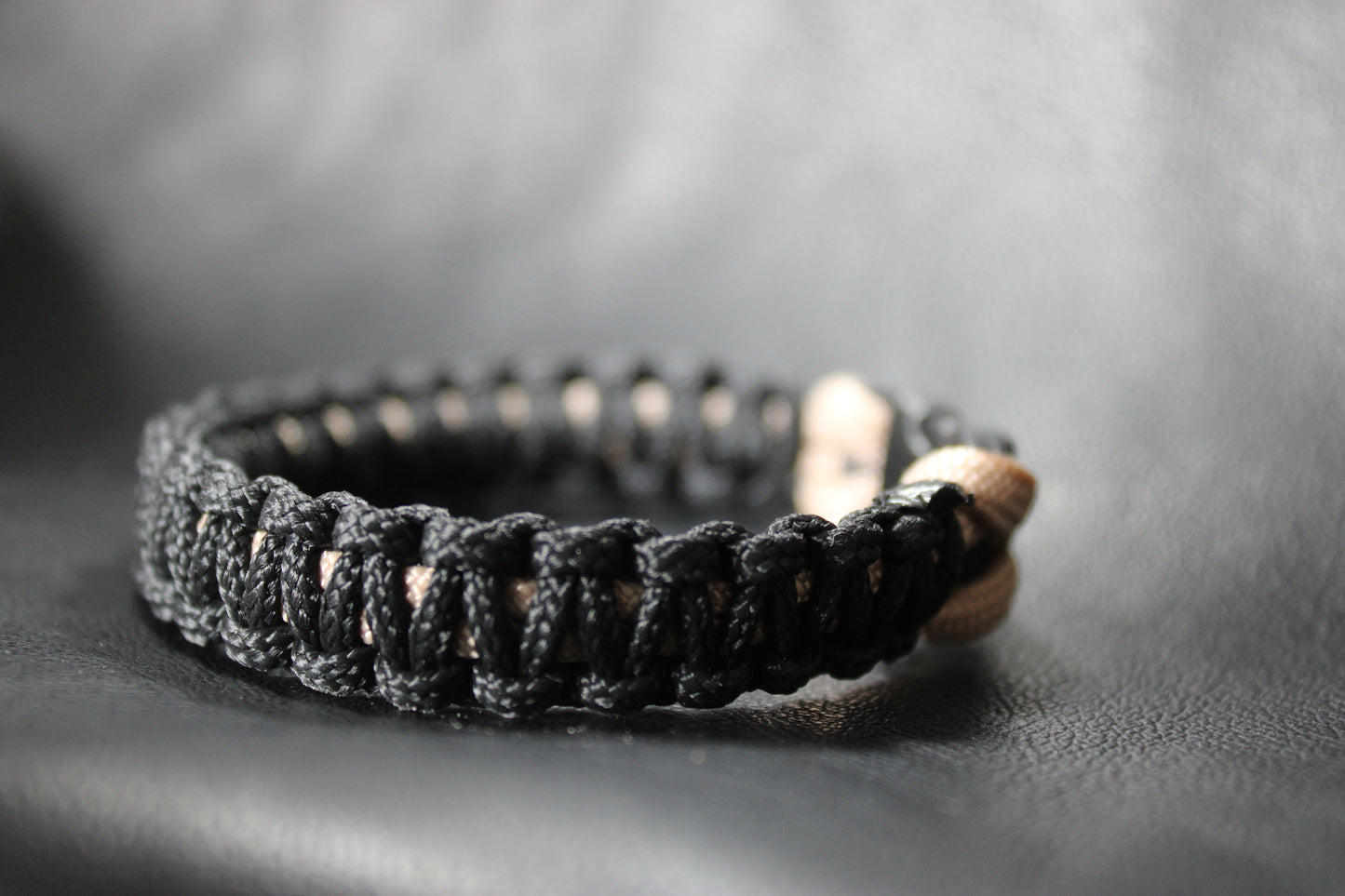 Bracelet en paracorde fin Noir et Beige