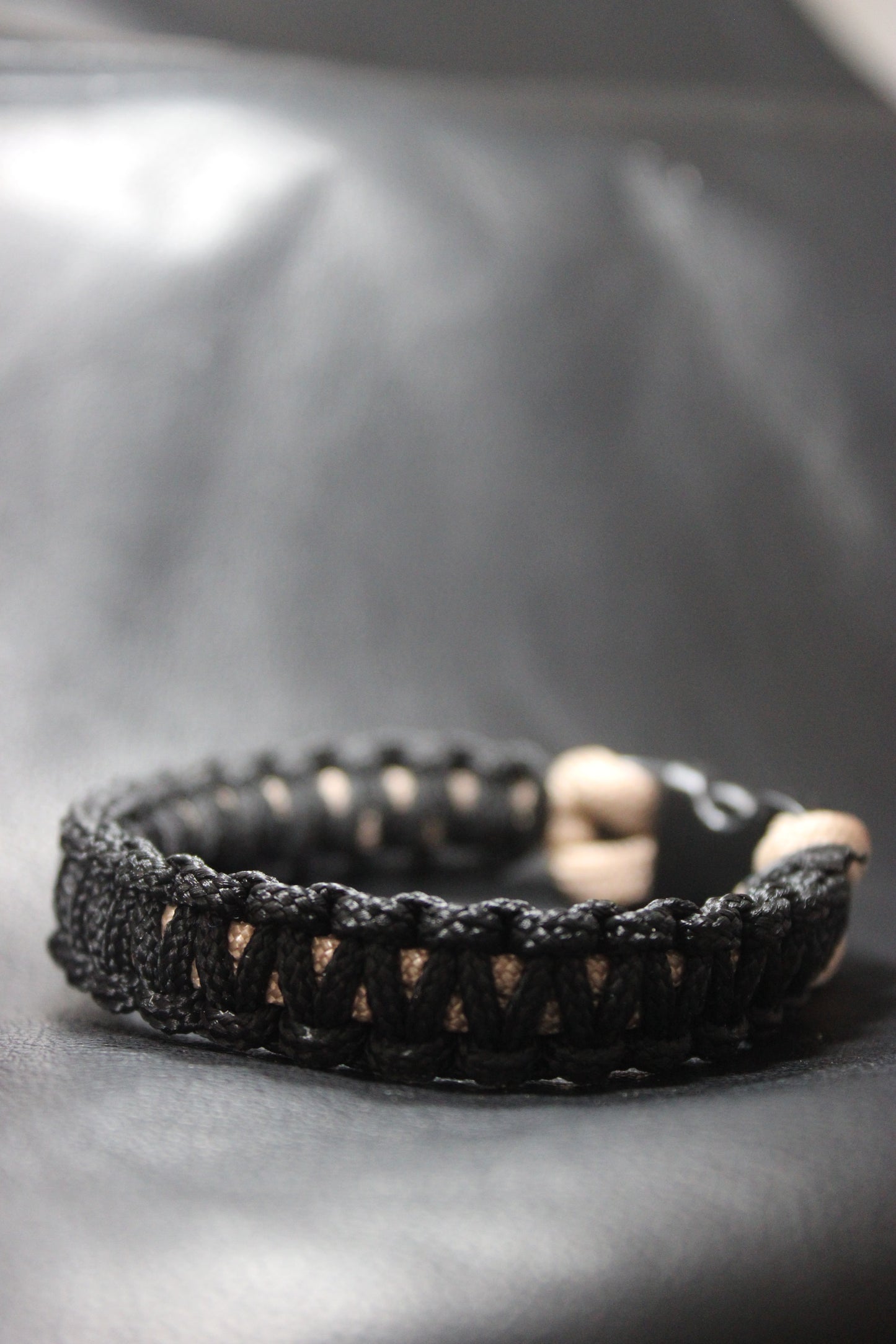 Bracelet en paracorde fin Noir et Beige