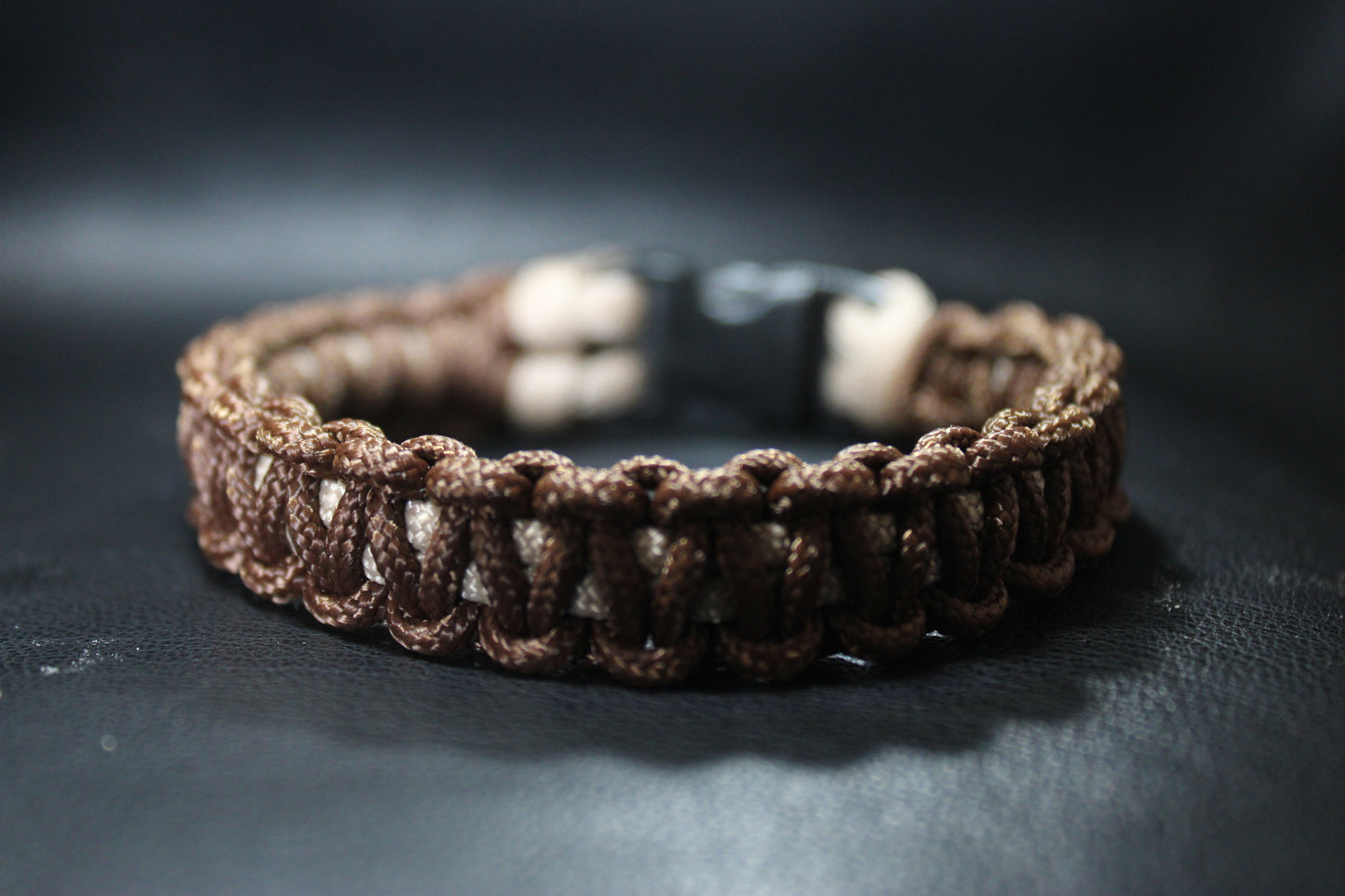 Bracelet en paracorde fin beige et Marron