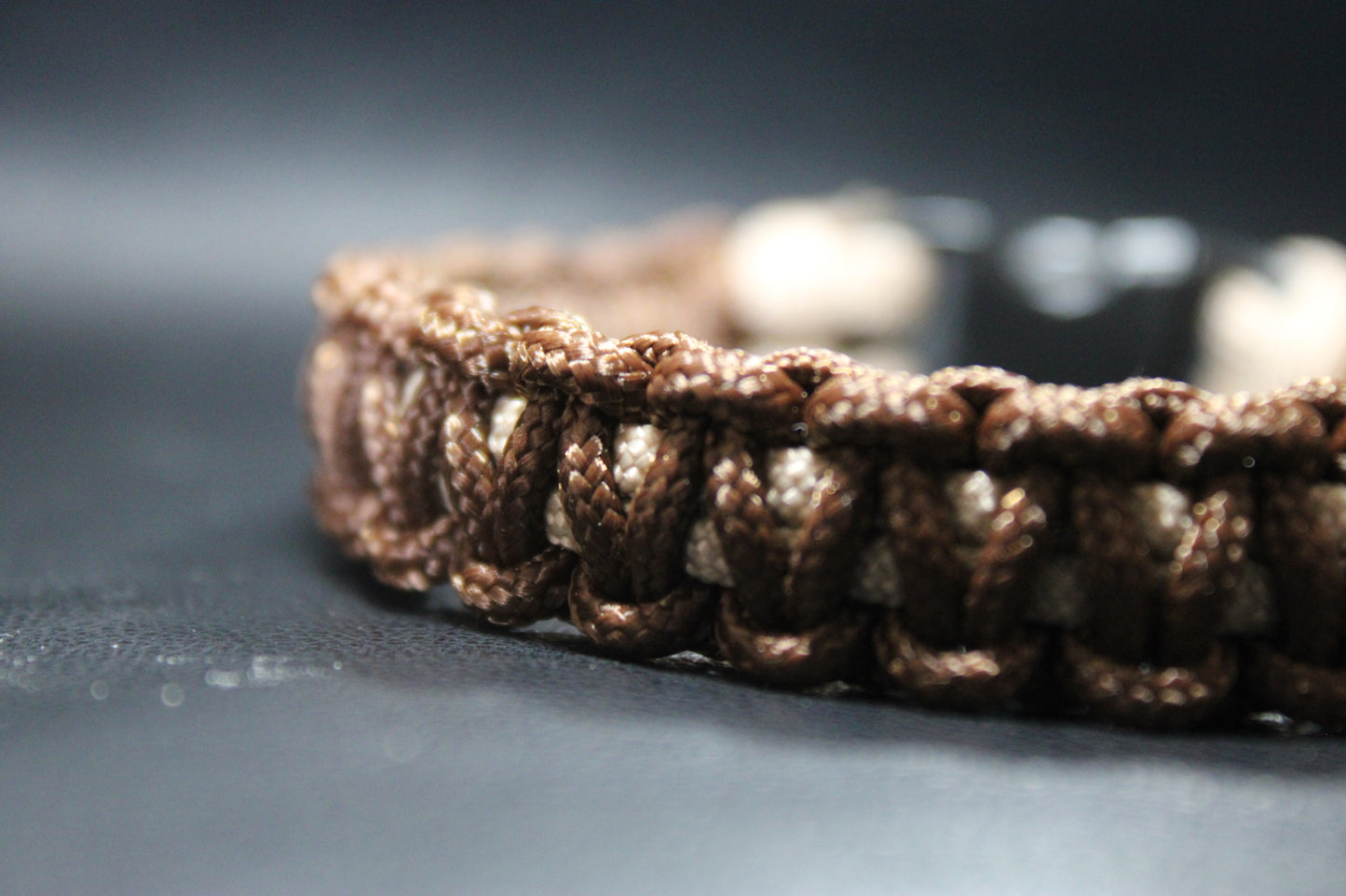 Bracelet en paracorde fin beige et Marron