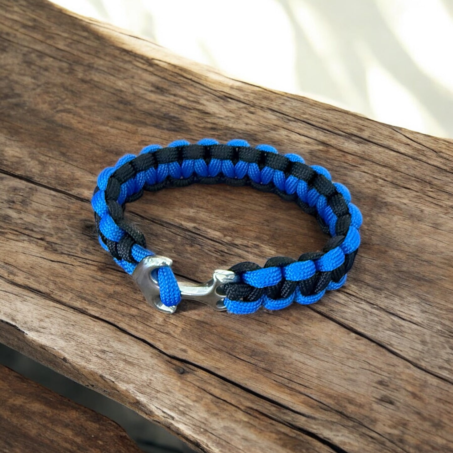 Bracelet en paracorde noir et bleu